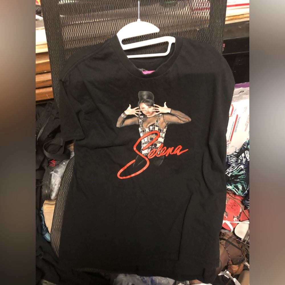 🇲🇽Selena Official Merchandise Tee- 623 $30 or $25 w/offer *tee deal